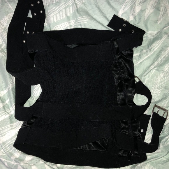 Black Buckle/Lace Detailed Tube Top - Picture 4 of 5